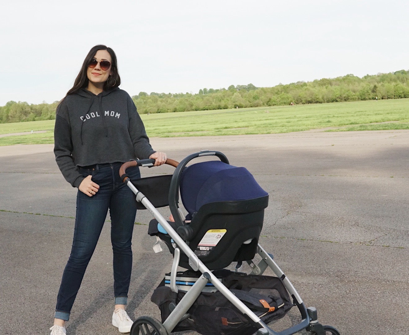 COOL MOM® WOMEN'S CROPPED HOODIE